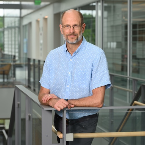 Karl Olson headshot.